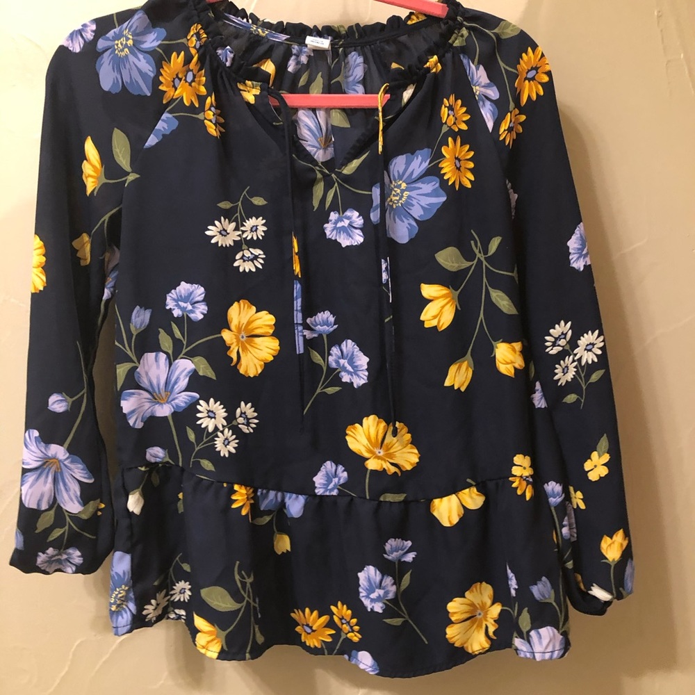 Old navy floral blouse